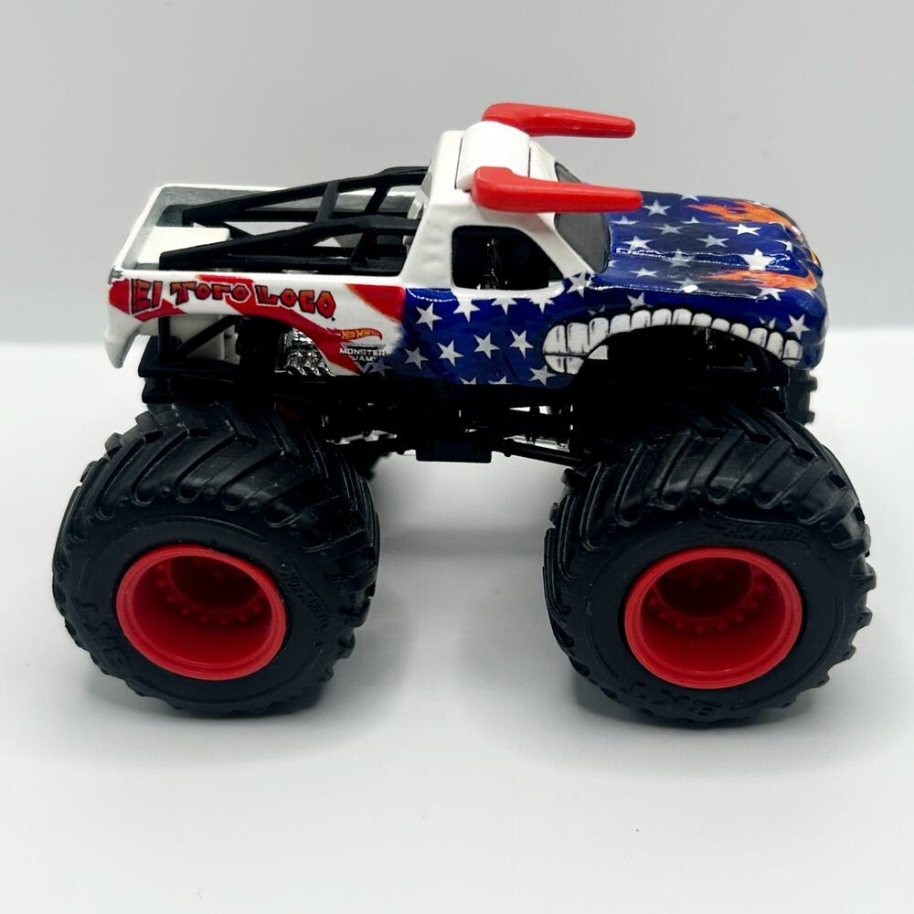 Hot Wheels Monster Jam El Toro Loco Truck 2017 Stars and Stripes 1:64 LOOSE - Picture 3 of 7